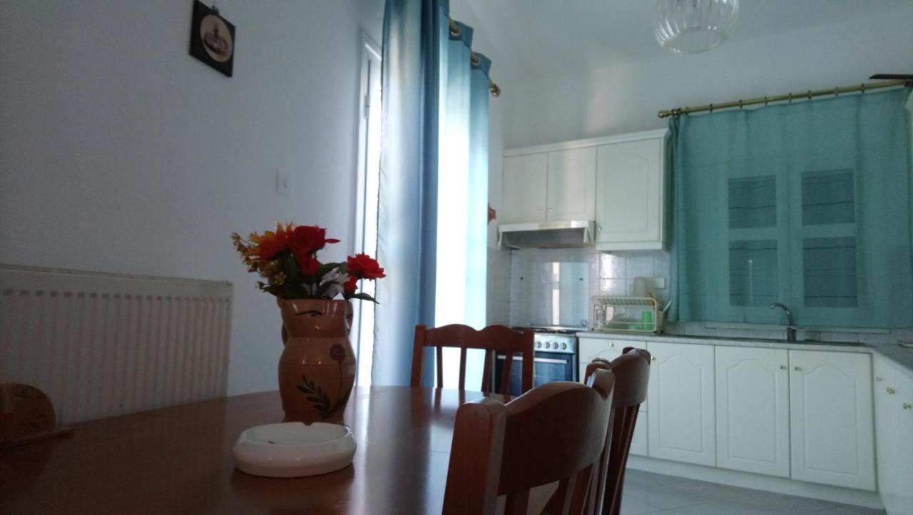 Vacation House In Stroggili Agios Ioannis Peristeron  ภายนอก รูปภาพ